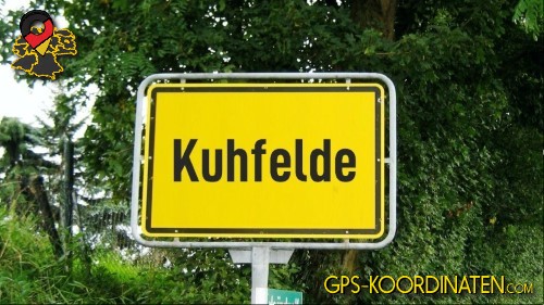 Typisches deutsches Straßenschild am Ortseingang Kuhfelde in Sachsen-Anhalt